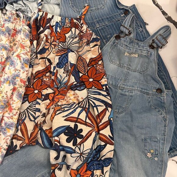 Large baby bundle of 18 months clothing - Picture 4 of 4